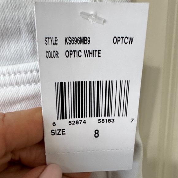 Kut from the Kloth Catherine Boyfriend White Jean Shorts - Picture 5 of 7